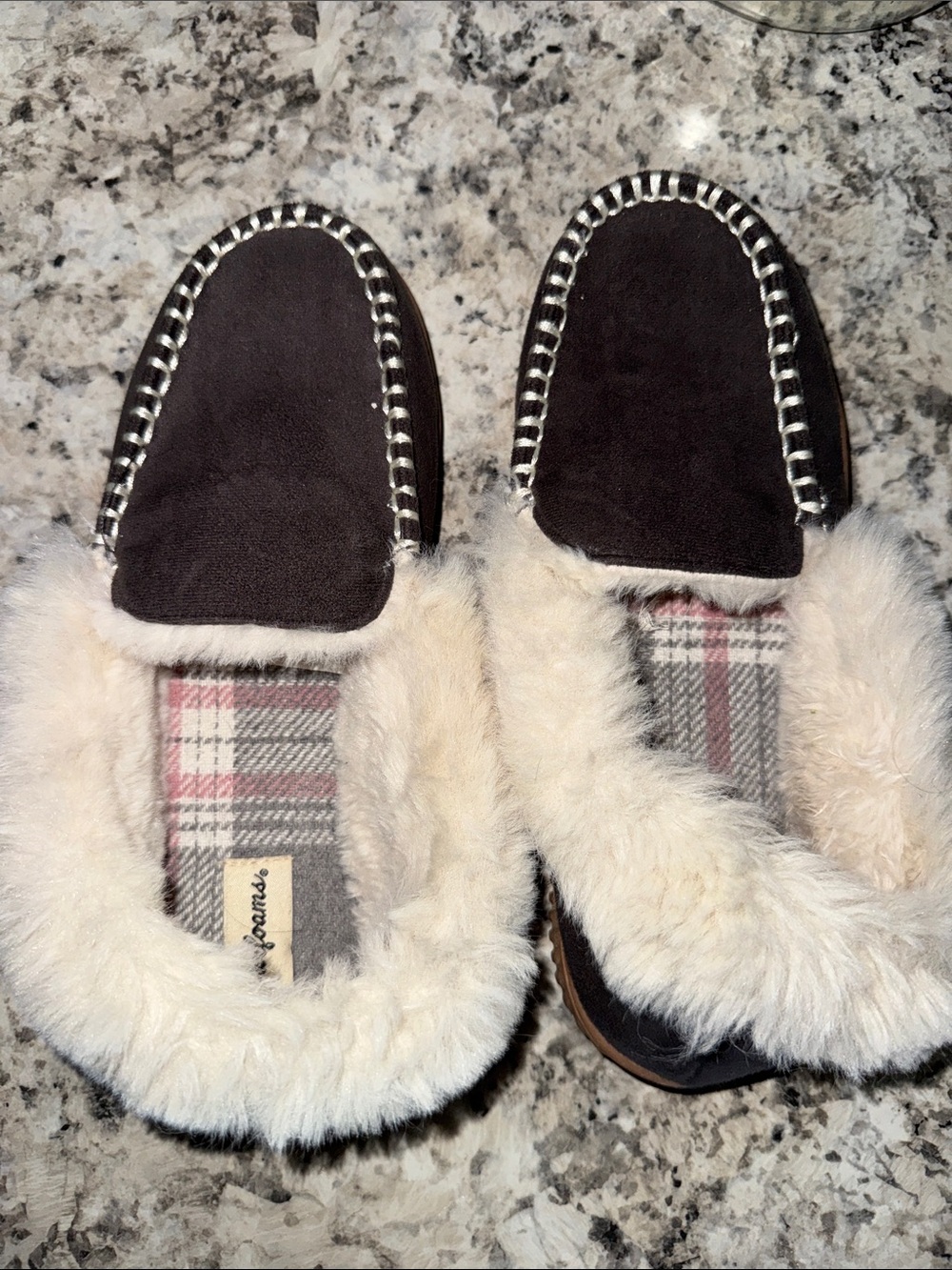 Women’s Grey Faux Fur-Lined Moccasin Slippers 7